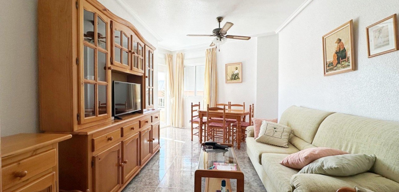 Sale - Apartment / flat -
Torrevieja - Playa del cura