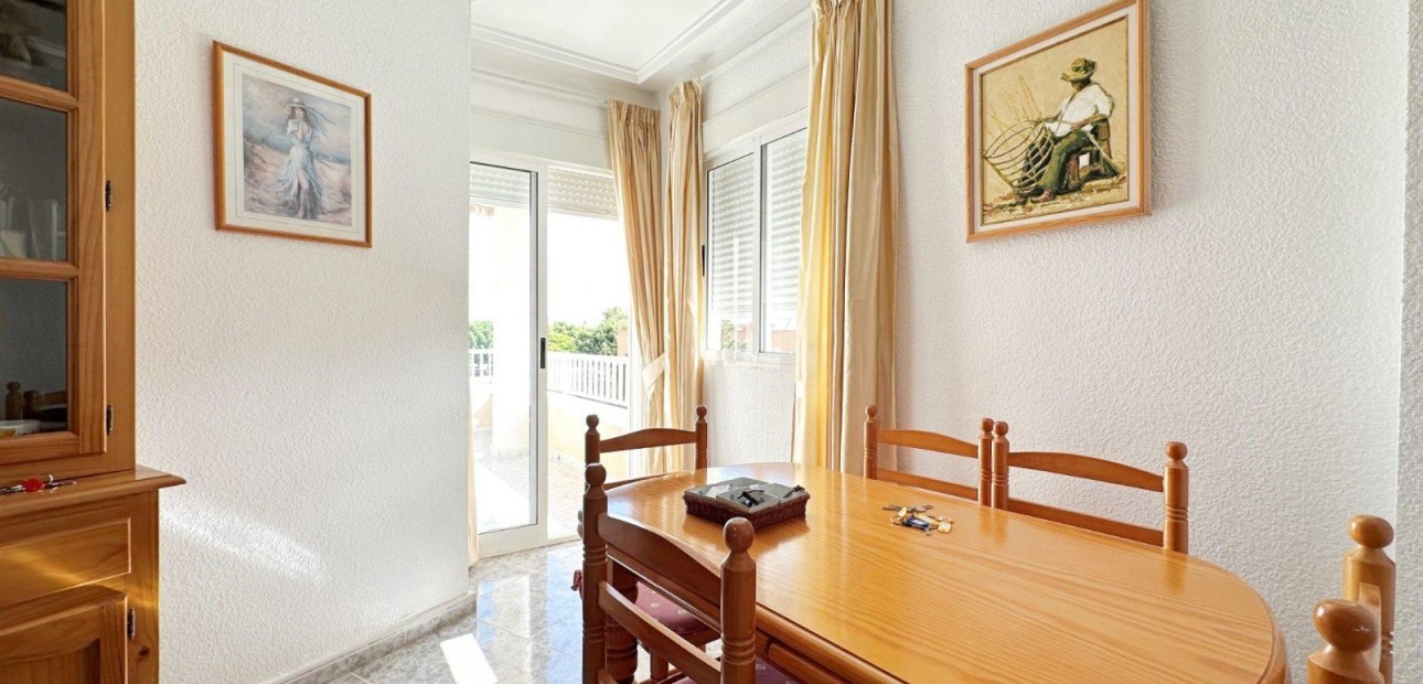Sale - Apartment / flat -
Torrevieja - Playa del cura