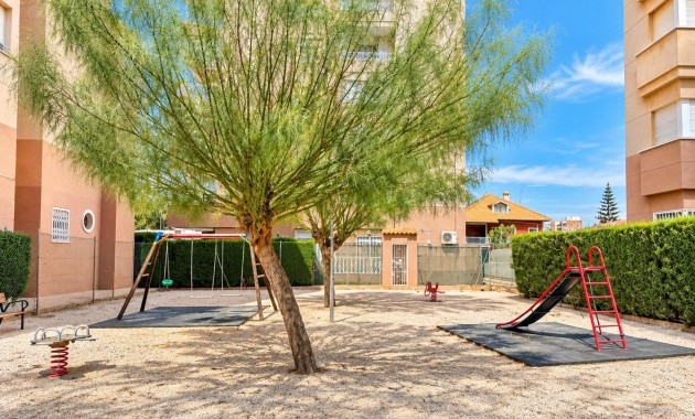 Sale - Apartment / flat -
Torrevieja - Playa del cura