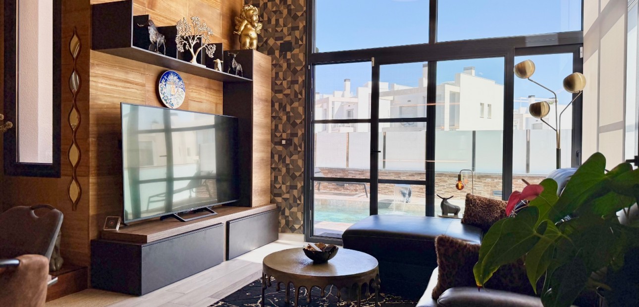Sale - Detached Villa -
Orihuela Costa - Cabo Roig
