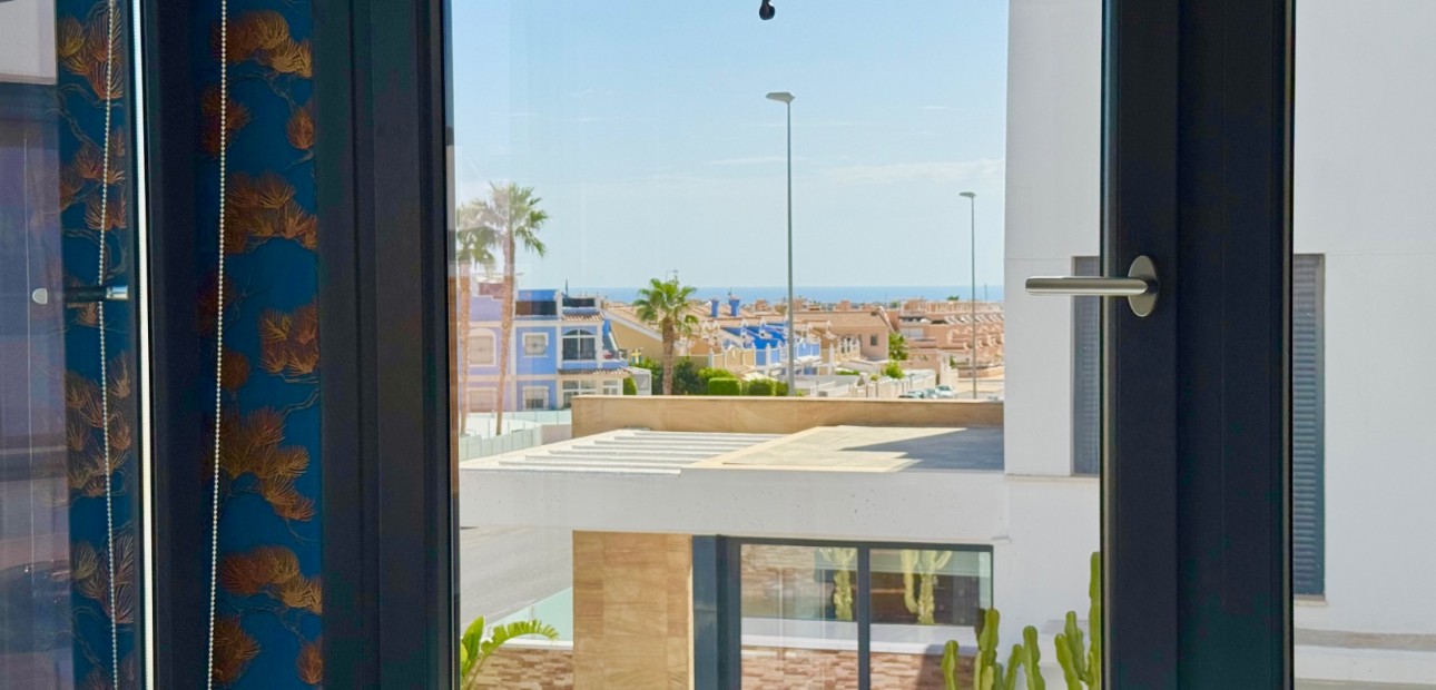 Sale - Detached Villa -
Orihuela Costa - Cabo Roig