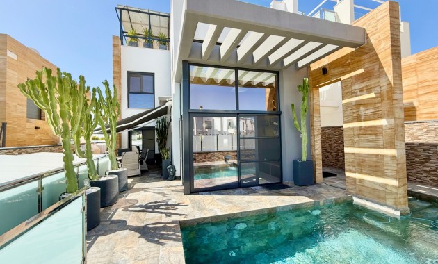 Sale - Detached Villa -
Orihuela Costa - Cabo Roig