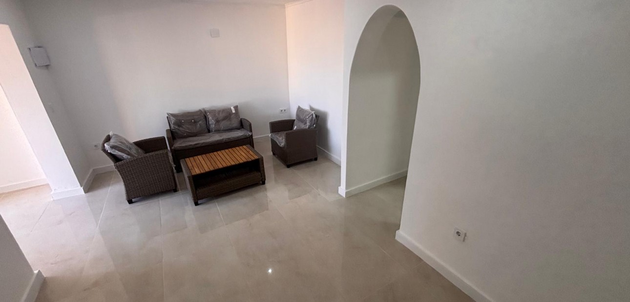 Sale - Bungalow -
Urbanización La Torreta