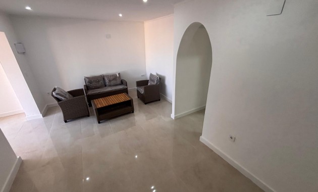 Sale - Bungalow -
Urbanización La Torreta