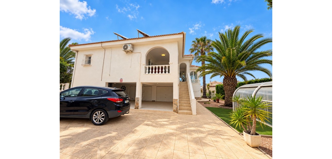 Sale - Detached Villa -
Ciudad Quesada - Doña Pepa