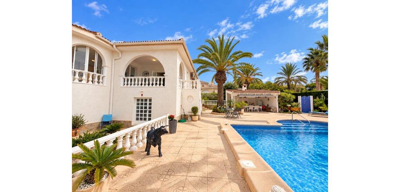 Sale - Detached Villa -
Ciudad Quesada - Doña Pepa