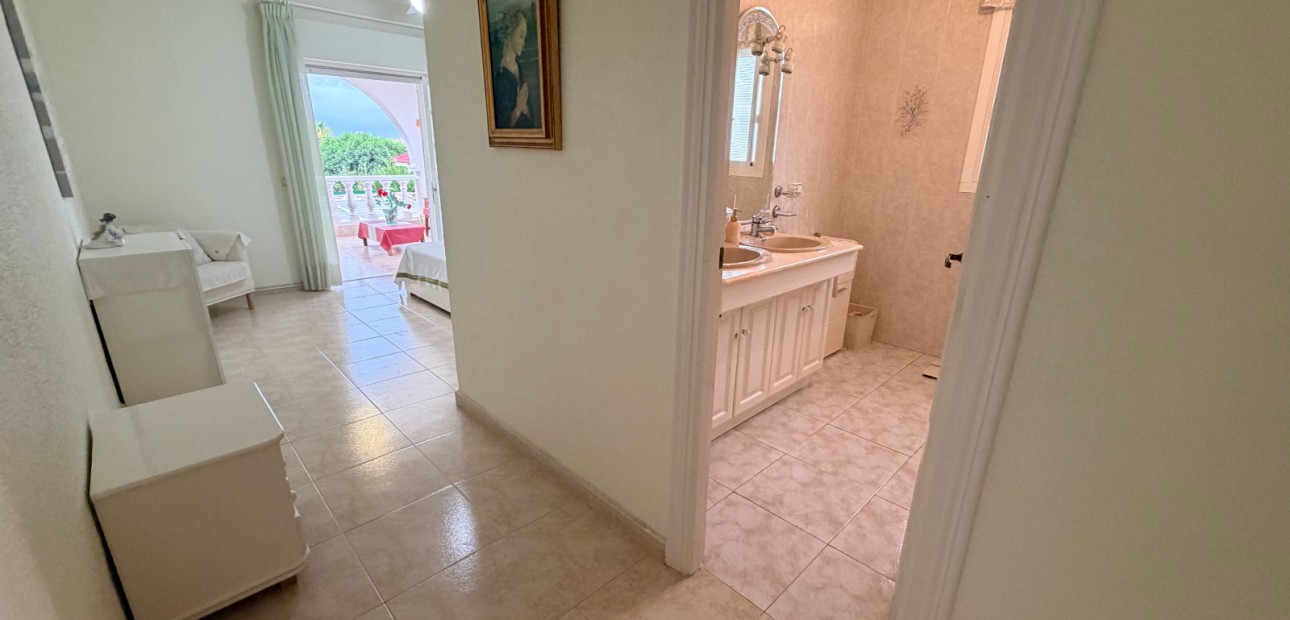 Sale - Detached Villa -
Ciudad Quesada - Doña Pepa