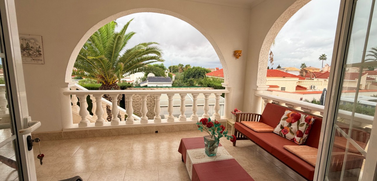 Sale - Detached Villa -
Ciudad Quesada - Doña Pepa