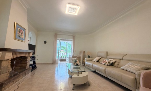 Sale - Detached Villa -
Ciudad Quesada - Doña Pepa