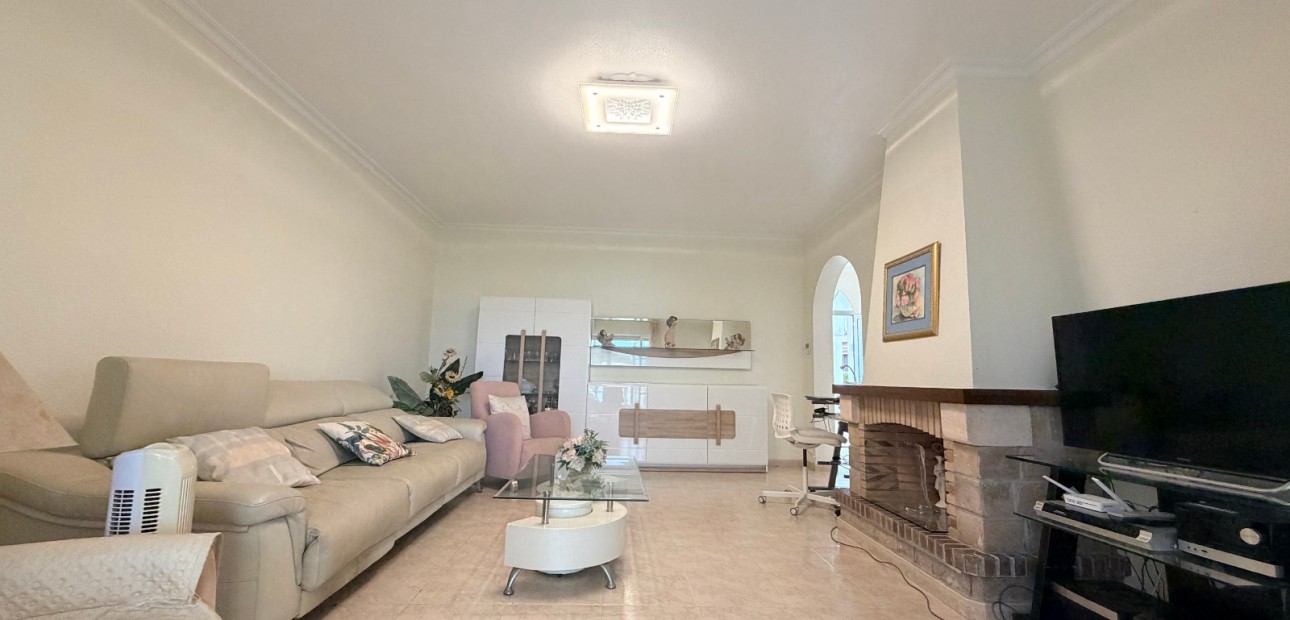 Sale - Detached Villa -
Ciudad Quesada - Doña Pepa