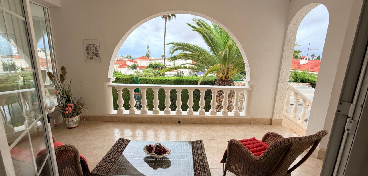 Sale - Detached Villa -
Ciudad Quesada - Doña Pepa