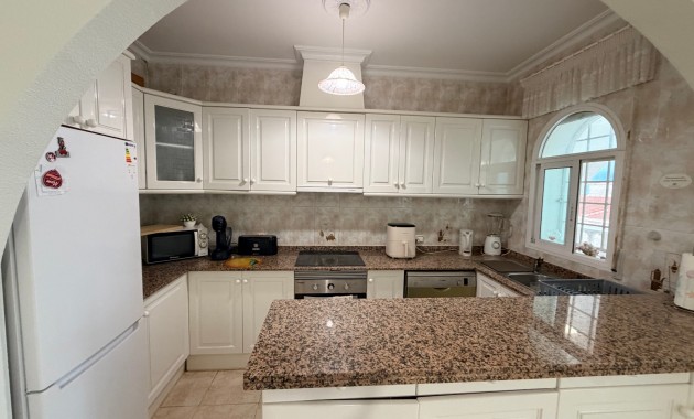 Sale - Detached Villa -
Ciudad Quesada - Doña Pepa