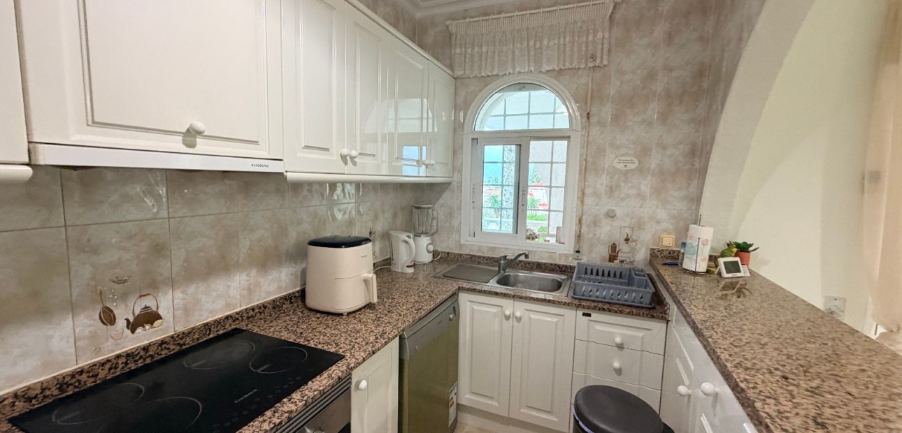 Sale - Detached Villa -
Ciudad Quesada - Doña Pepa