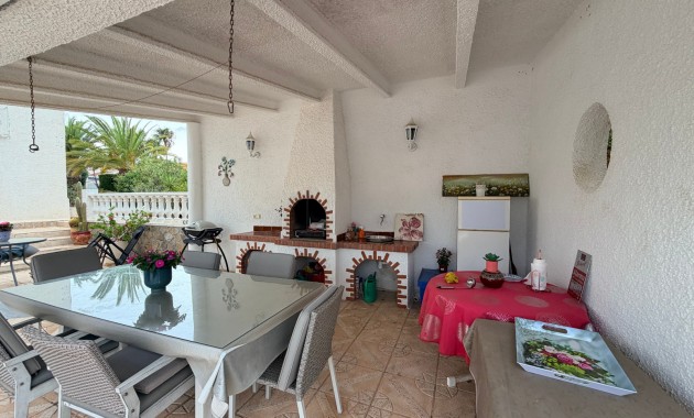 Sale - Detached Villa -
Ciudad Quesada - Doña Pepa