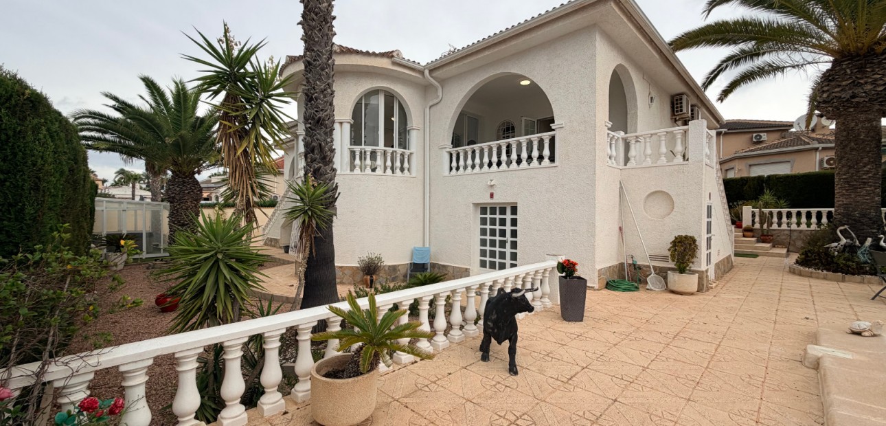 Sale - Detached Villa -
Ciudad Quesada - Doña Pepa