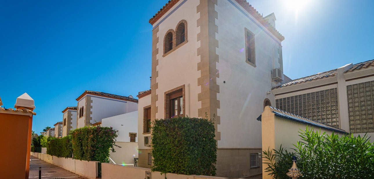 Venta - House -
Algorfa - ALGORFA
