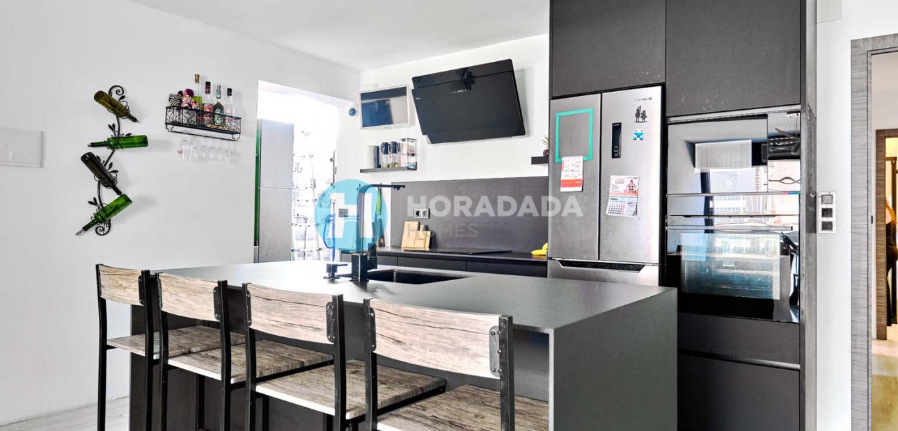 Sale - Apartment / flat -
Torre de La Horadada - Torre de La Horadada - Town