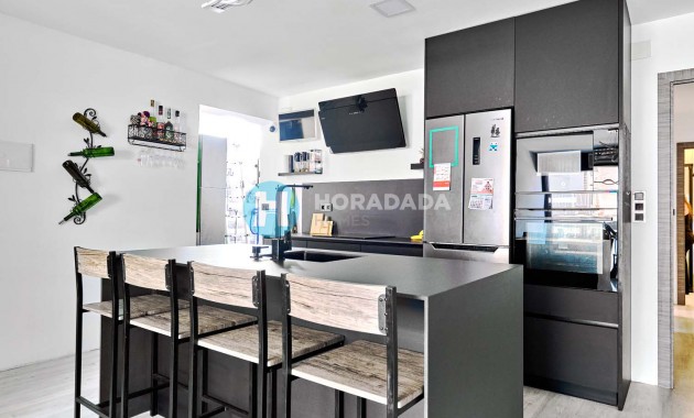 Sale - Apartment / flat -
Torre de La Horadada - Torre de La Horadada - Town