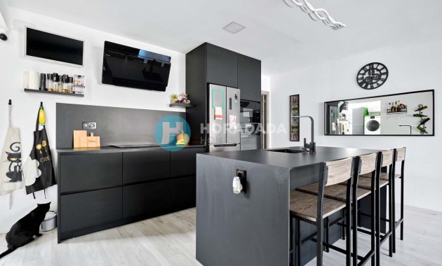 Sale - Apartment / flat -
Torre de La Horadada - Torre de La Horadada - Town