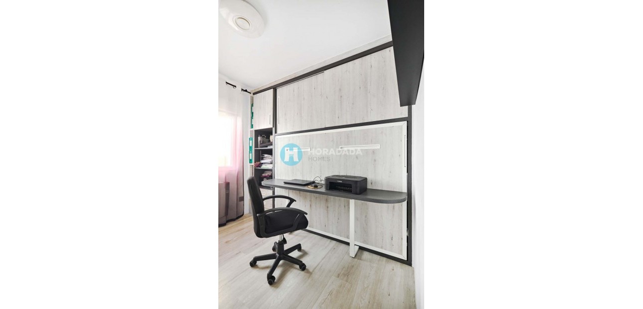Sale - Apartment / flat -
Torre de La Horadada - Torre de La Horadada - Town