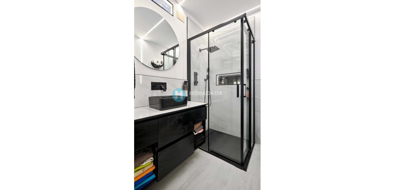 Sale - Apartment / flat -
Torre de La Horadada - Torre de La Horadada - Town