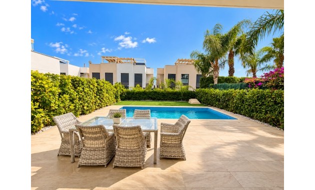 Sale - Detached Villa -
Ciudad Quesada - Doña Pepa