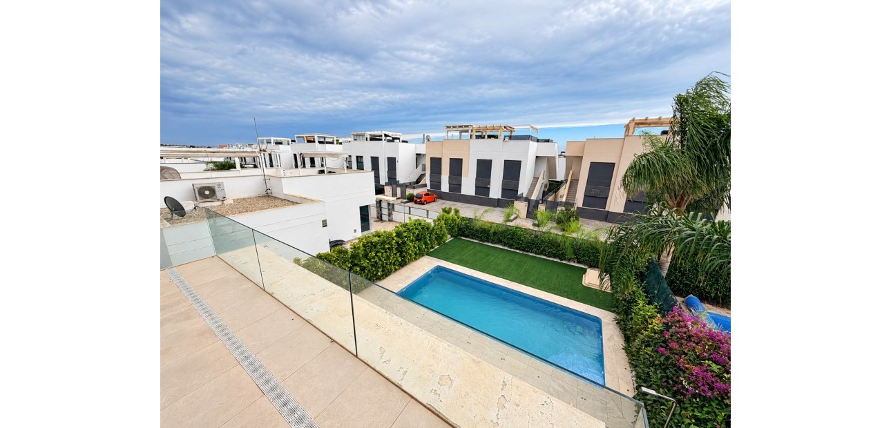 Sale - Detached Villa -
Ciudad Quesada - Doña Pepa
