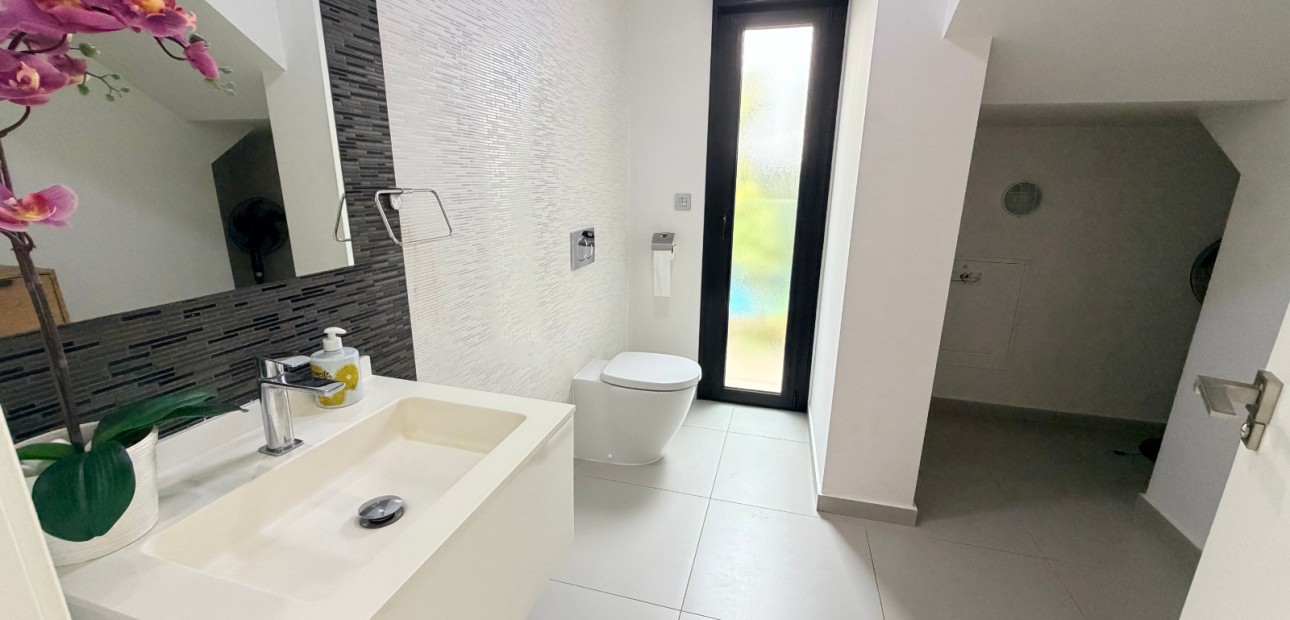 Sale - Detached Villa -
Ciudad Quesada - Doña Pepa