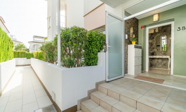 Sale - Ground Floor -
Rojales - Centro de la Ciudad Quesada