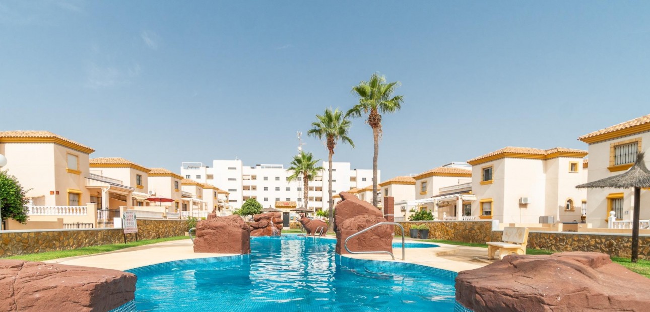 Sale - Ground Floor -
Orihuela Costa - Los Dolses