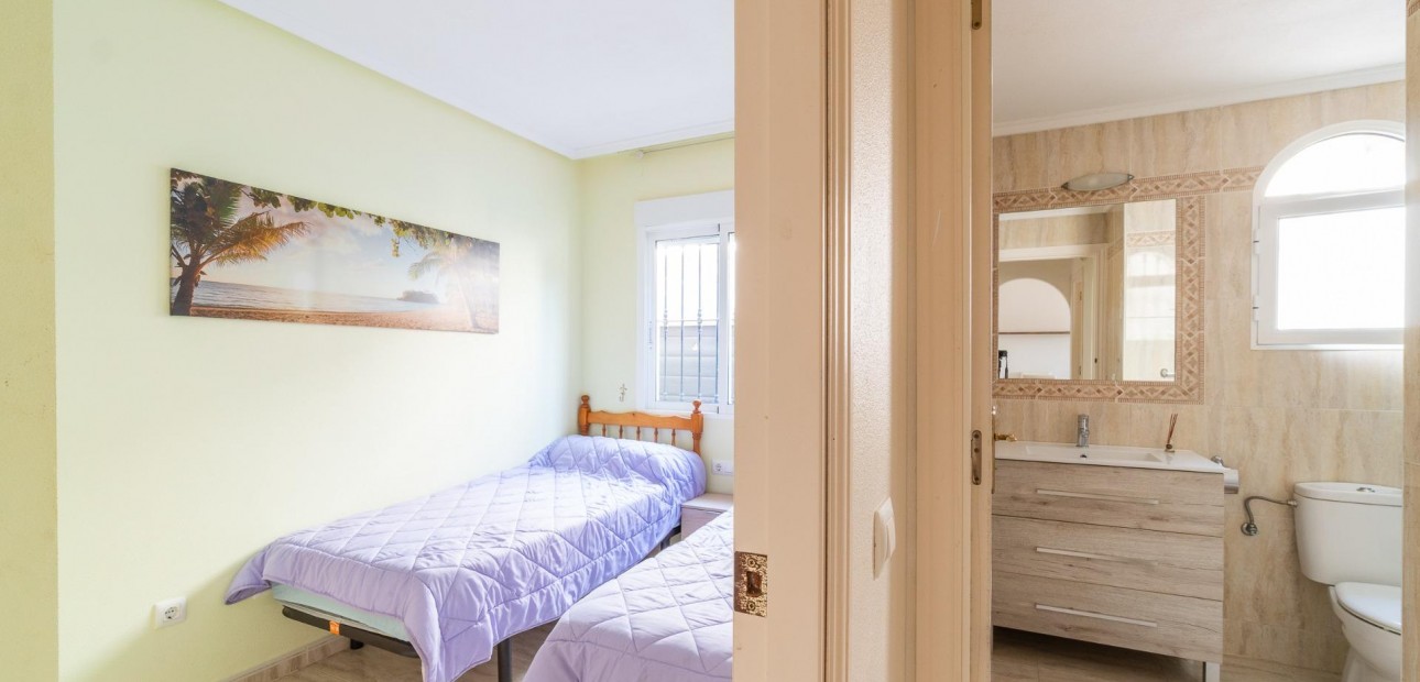 Sale - Ground Floor -
Orihuela Costa - Los Dolses