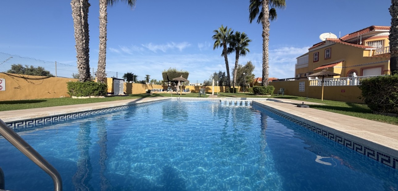 Venta - Apartamento / piso -
Orihuela Costa - Cabo Roig