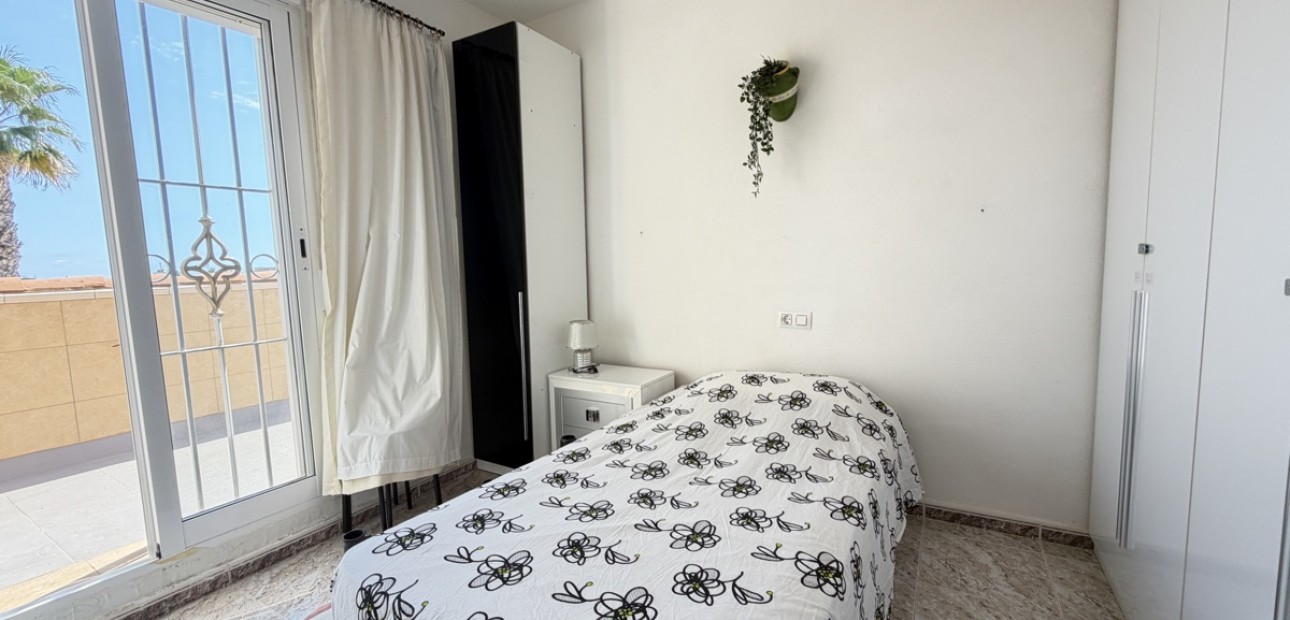 Venta - Apartamento / piso -
Orihuela Costa - Cabo Roig