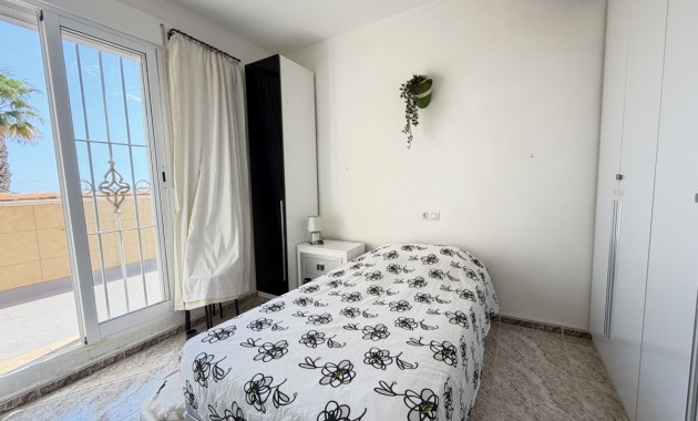 Venta - Apartamento / piso -
Orihuela Costa - Cabo Roig
