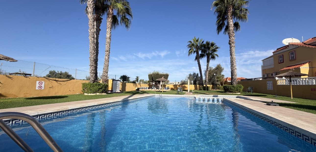 Venta - Apartamento / piso -
Orihuela Costa - Cabo Roig
