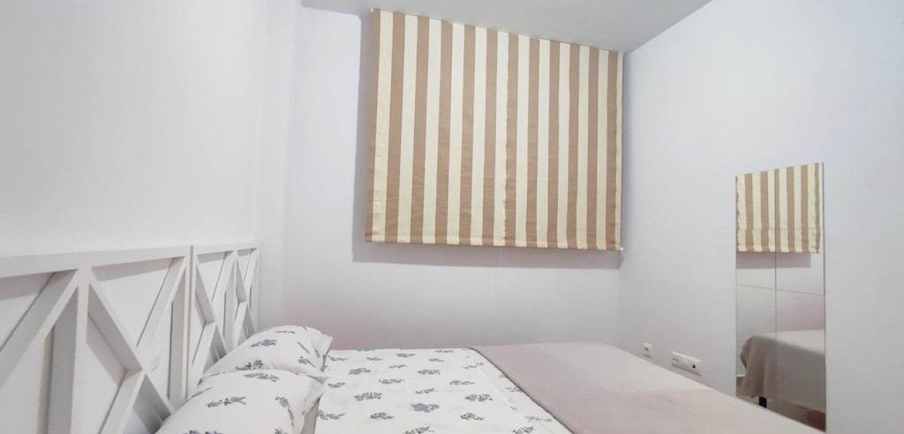 Venta - Apartamento / piso -
Orihuela Costa - Punta Prima