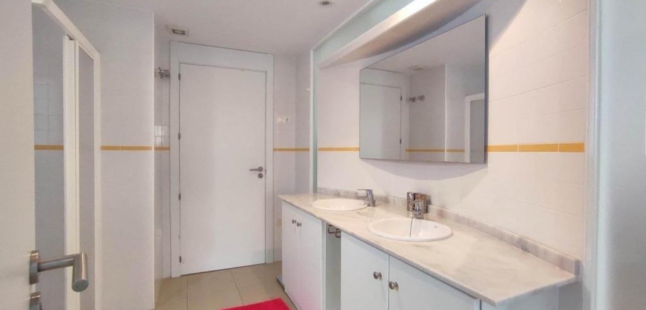 Venta - Apartamento / piso -
Orihuela Costa - Punta Prima