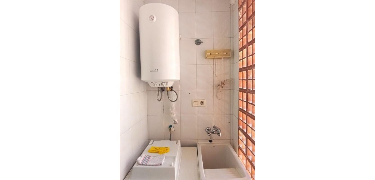 Venta - Apartamento / piso -
Torrevieja - Estacion de autobuses