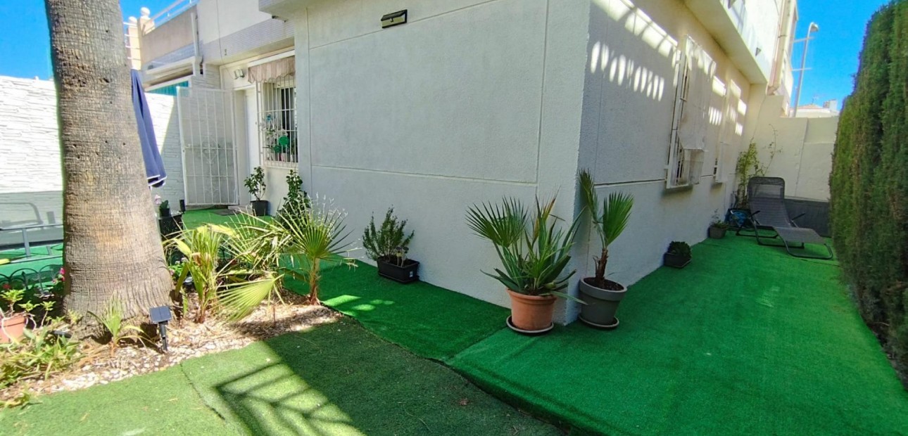 Venta - Terraced house -
Torrevieja - Los Balcones - Los Altos del Edén