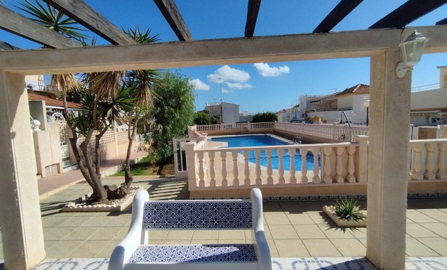 Venta - Terraced house -
Torrevieja - Los Balcones - Los Altos del Edén