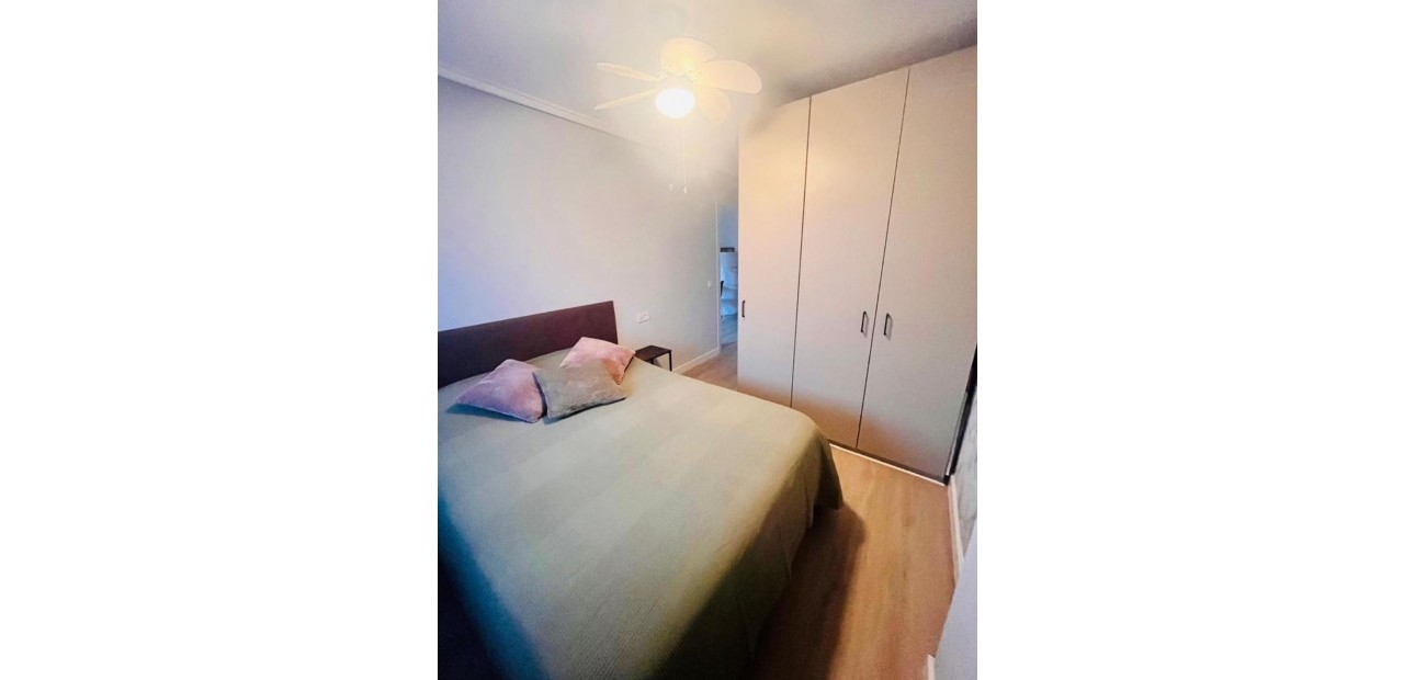 Herverkoop - Appartement / flat -
Torrevieja - torrevieja