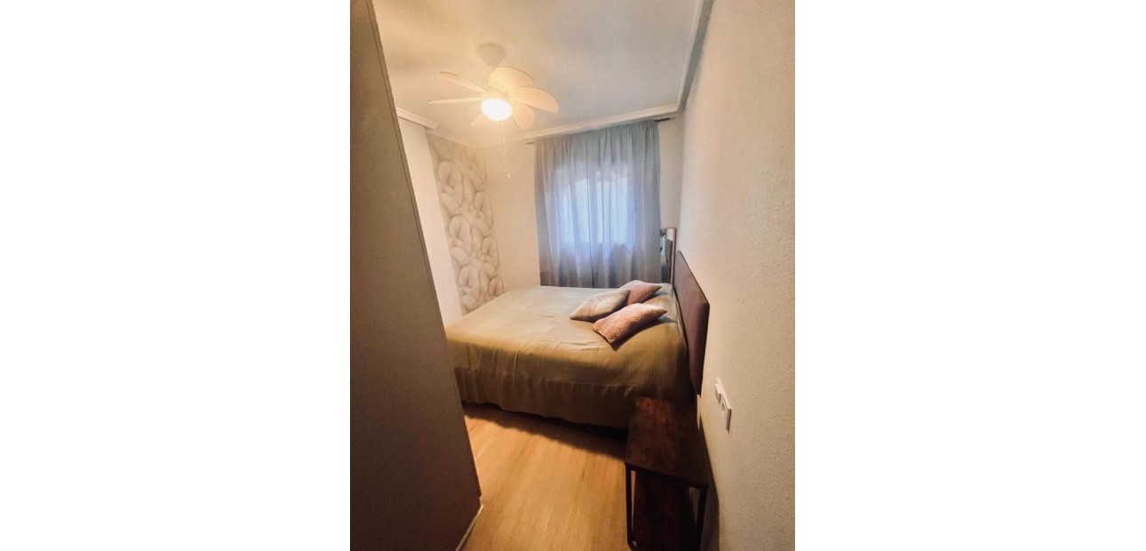 Herverkoop - Appartement / flat -
Torrevieja - torrevieja