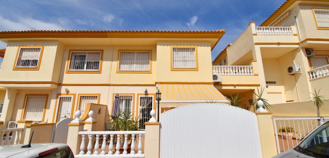 Venta - Apartamento / piso -
Orihuela Costa - Playa Flamenca