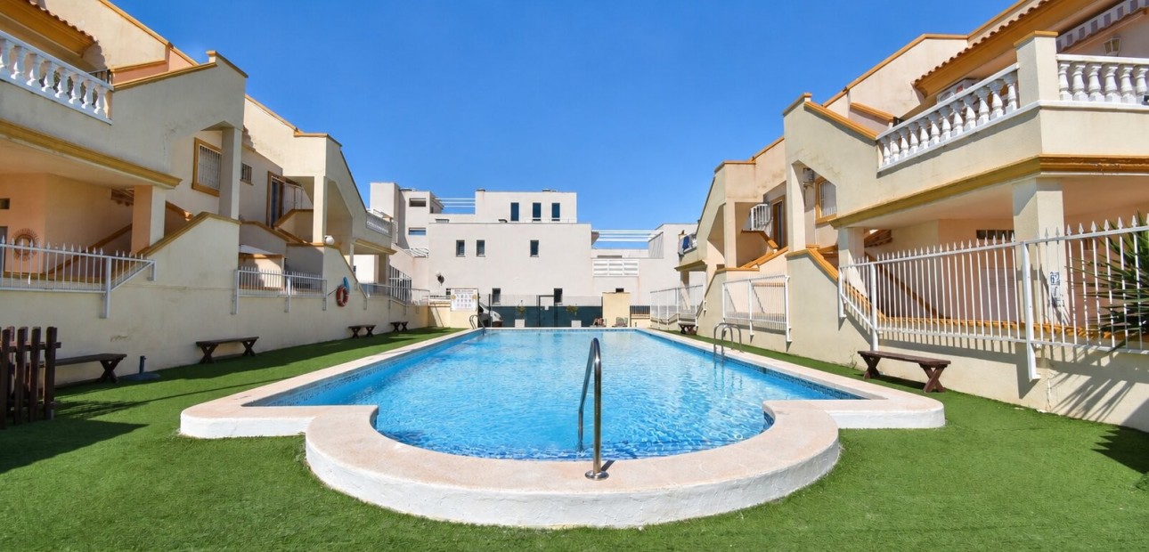 Venta - Apartamento / piso -
Orihuela Costa - Playa Flamenca