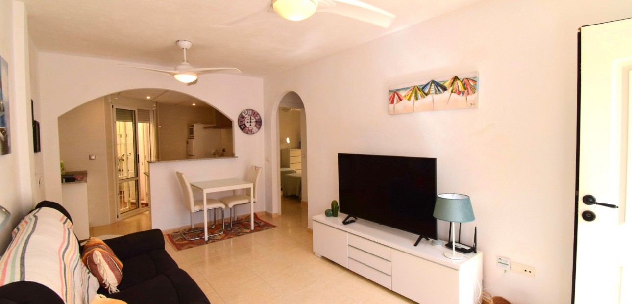 Venta - Apartamento / piso -
Orihuela Costa - Playa Flamenca