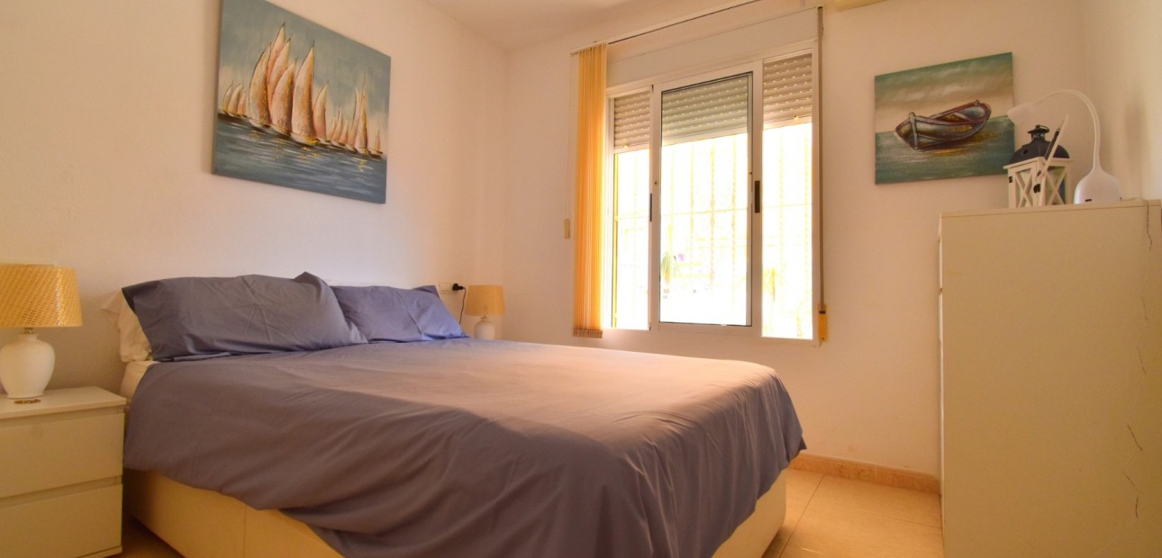 Venta - Apartamento / piso -
Orihuela Costa - Playa Flamenca