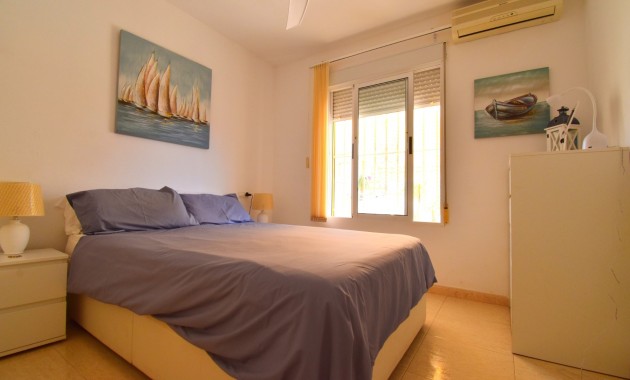 Venta - Apartamento / piso -
Orihuela Costa - Playa Flamenca