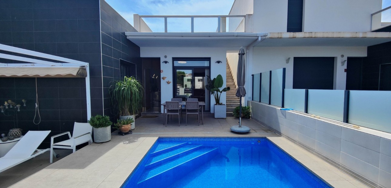 Venta - Detached Villa -
Formentera del Segura - Formentera - Village