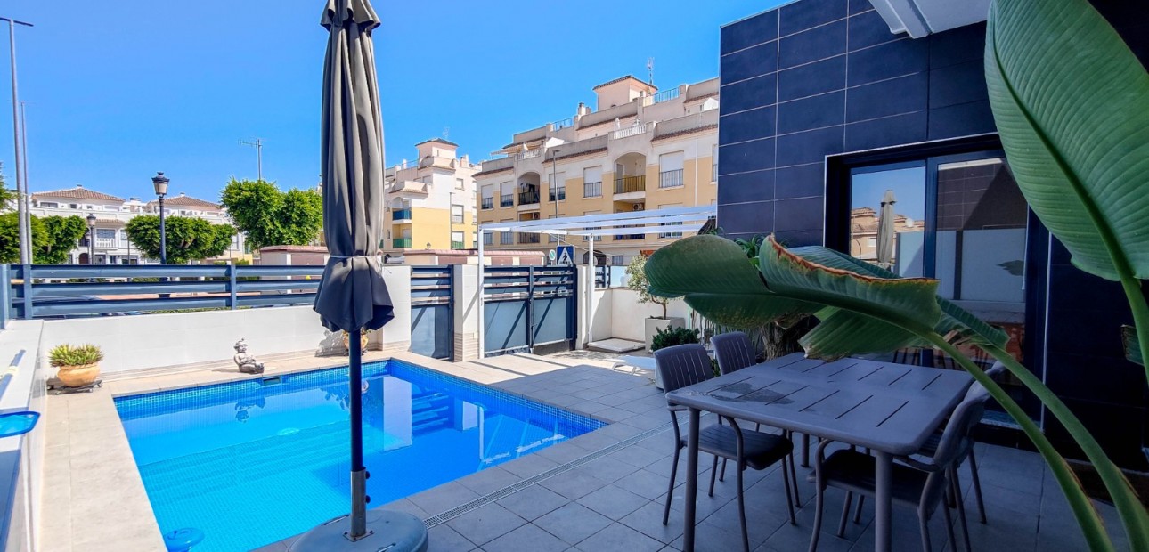 Venta - Detached Villa -
Formentera del Segura - Formentera - Village