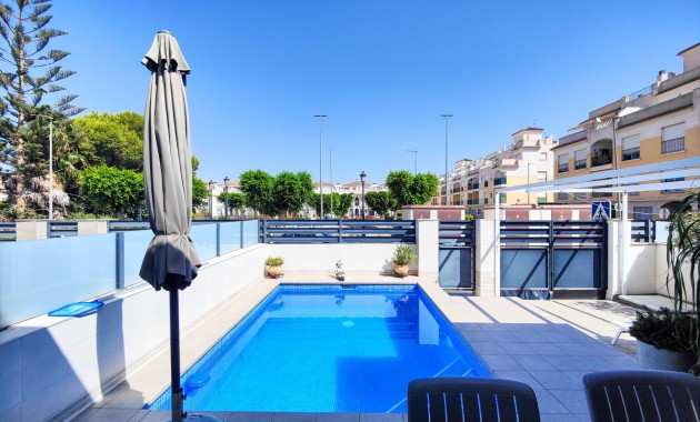 Venta - Detached Villa -
Formentera del Segura - Formentera - Village
